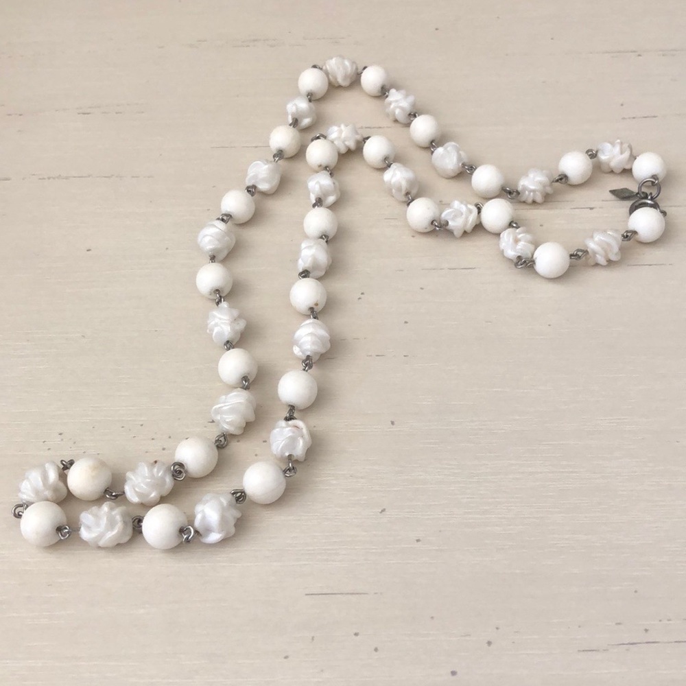 Vintage 1964 Sarah Coventry Summer Magic necklace